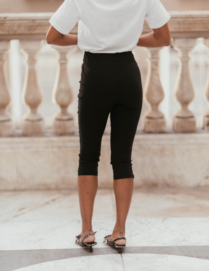 GLAMOROUS LEGGINGS  CAPRI