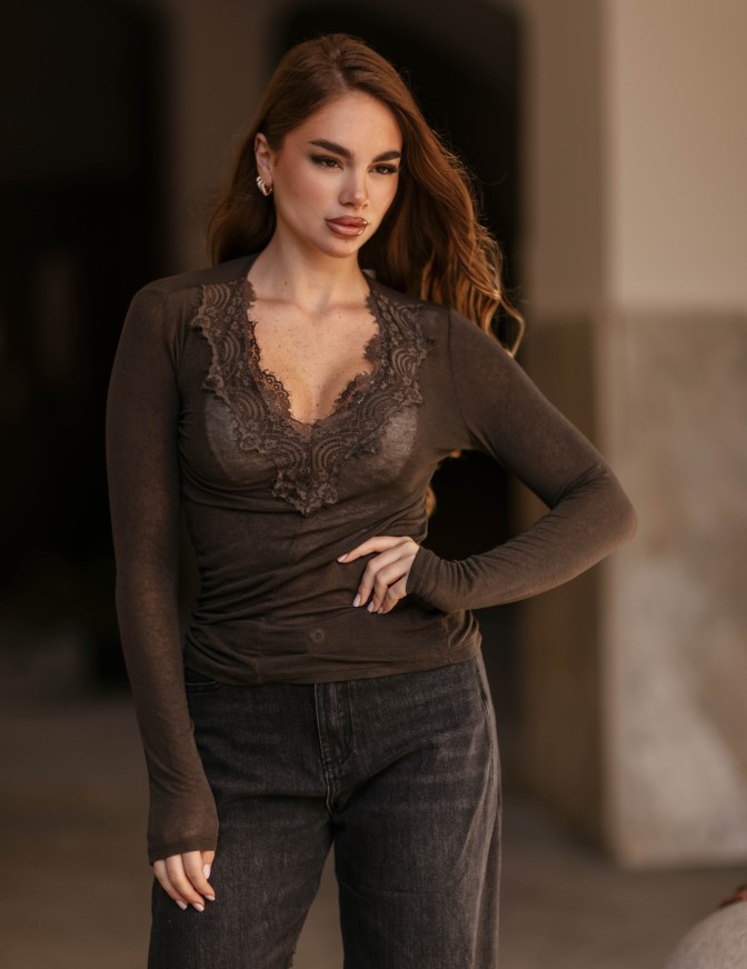 HAVEONE TSHIRT  SCOLLO V PIZZO