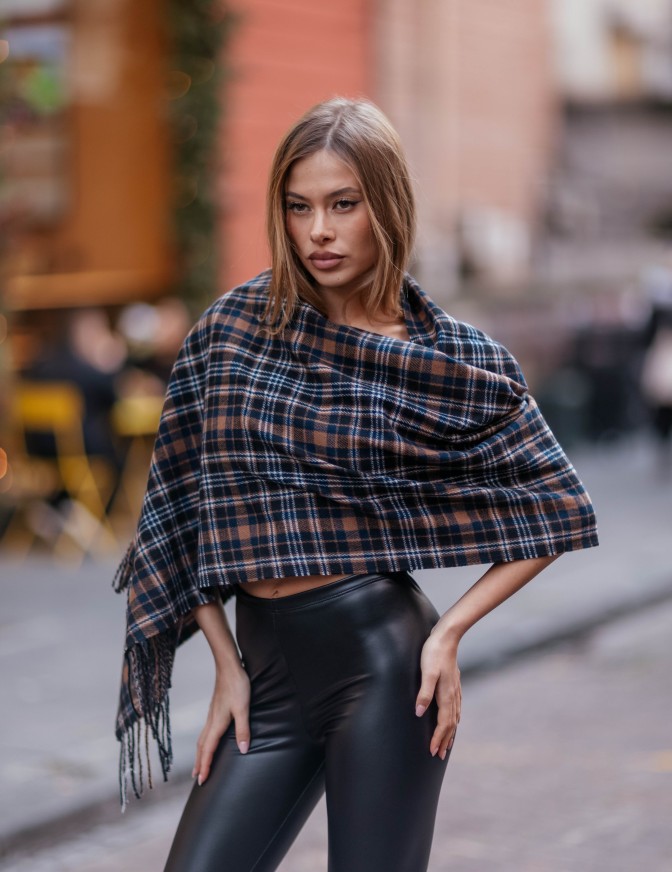 VICOLO SCIARPA  QUADRETTI