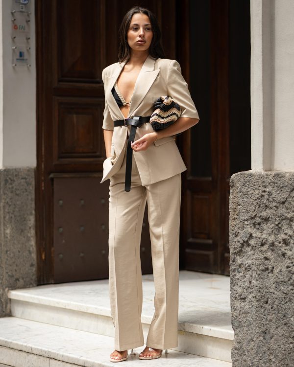 Acquista il look