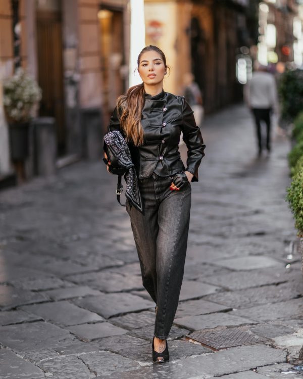 Acquista il look